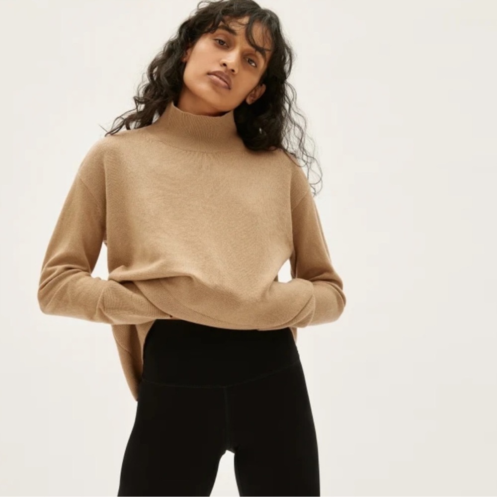 NWT Everlane‎ Camel Cashmere Square Turtleneck Sweater Medium